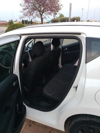 Peugeot 207 2012