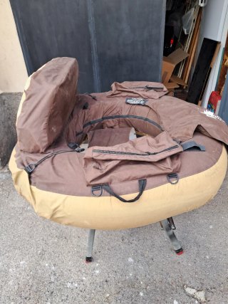 Ciambella da pesca Caddis  giubbino e pinne