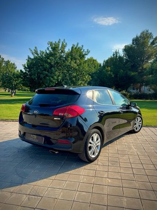 KIA Ceed 2017 (revisiones casa oficial) 187€/MES