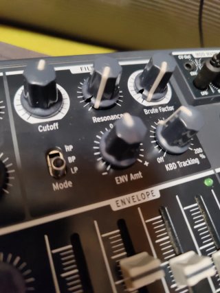 Sintetizador analógico Arturia Microbrute