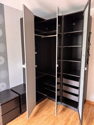 Dormitorio matrimonio-Armario esquinero con espejo