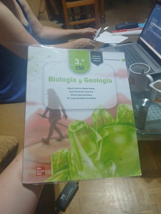 Libro de biología y geología