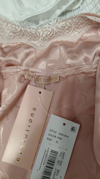 Top satén rosa con lazos estampado, L/XL