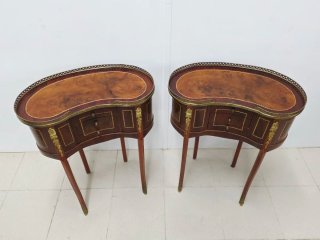 Antiguas mesitas de riñón Luis XV