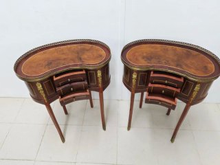 Antiguas mesitas de riñón Luis XV