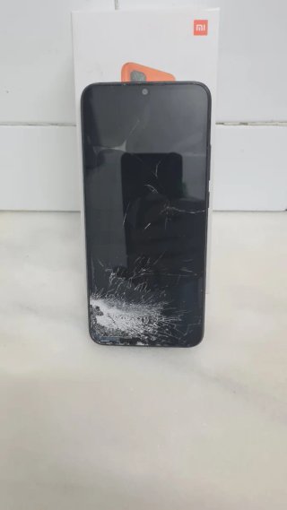 Xiaomi Redmi 9C 32GB (Roto/Para piezas) + Caja
