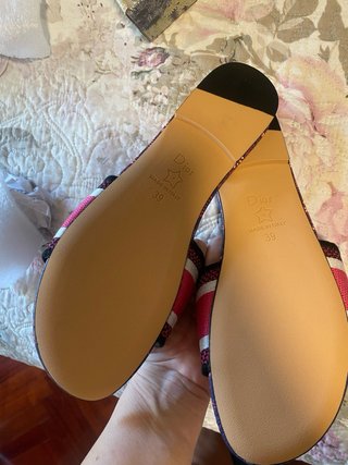 Sandalias planas estampadas