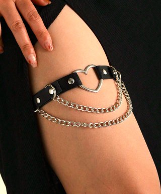 Liguero con corazón y cadenas