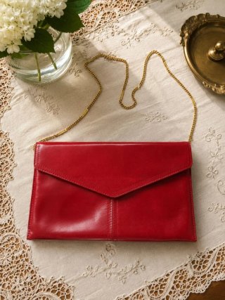 Bolso de piel rojo con cadena dorada Vintage