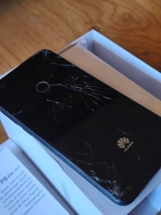 Huawei P8 Lite 2017 Negro - Carcasa ROTA