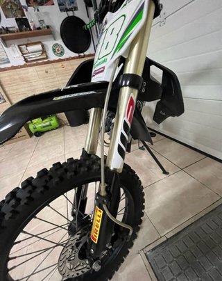 Moto Cross Negra y Verde