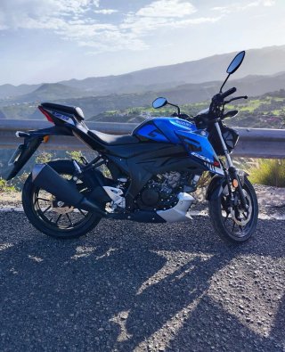 Suzuki GSX-S 125 Naked Azul