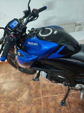 Suzuki GSX-S 125 Naked Azul