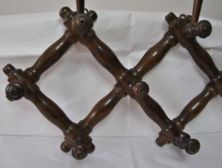 Appendiabiti espandibile in legno