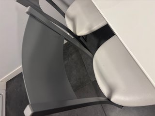 Mesa y 4 sillas de cocina