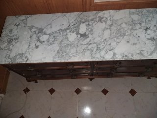 Cómoda madera clásica