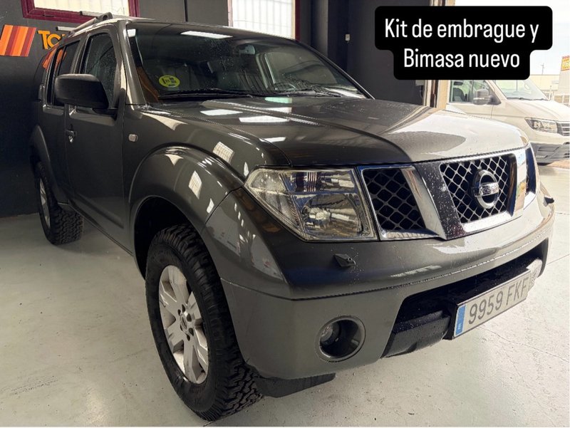 Nissan Pathfinder - foto 1