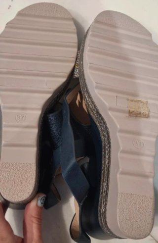 Sandalias cuña azul y multicolor talla 37