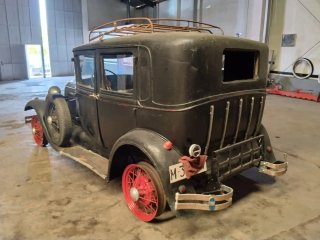 Ford  A cuatro puertas año  1928