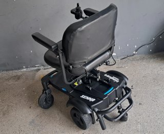 Silla de ruedas eléctrica TOTALCARE SENNA