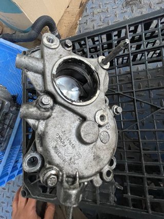 Soporte Bomba Alta Peugeot Boxter