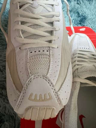 Nike Shox R4 Blancas y Plateadas