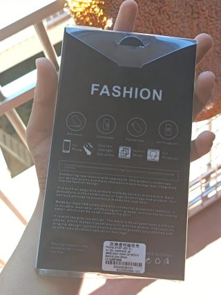 Se vende funda de iPhone 15