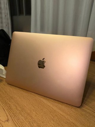 MacBook Air Retina 13” 2019 - Intel i5, 8GB RAM