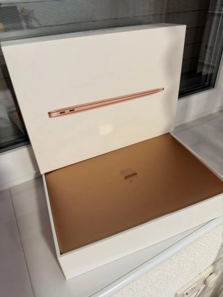 MacBook Air Retina 13” 2019 - Intel i5, 8GB RAM