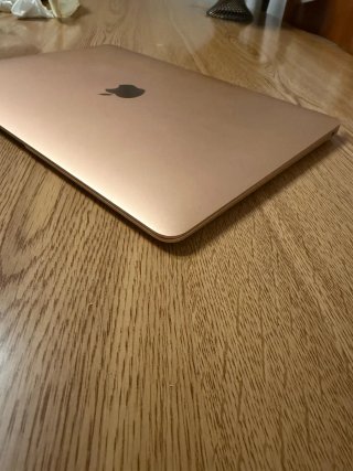 MacBook Air Retina 13” 2019 - Intel i5, 8GB RAM