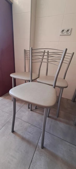 3 sillas cocina gris
