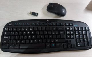 Teclado Logitech y ratón Logitech