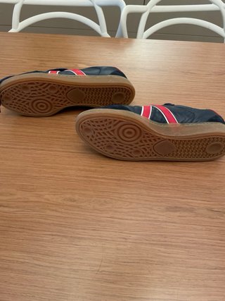 Zapatillas de la marca “El Ganso” de la talla 42