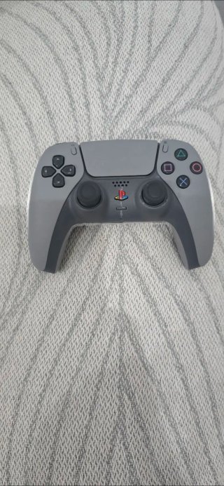 Mando PS5 30 Aniversario