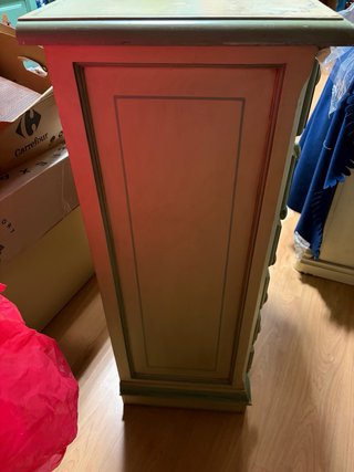 Cómoda con cajones. Último precio.