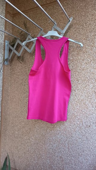 Lote dos camisetas de Mango y Stradivarius