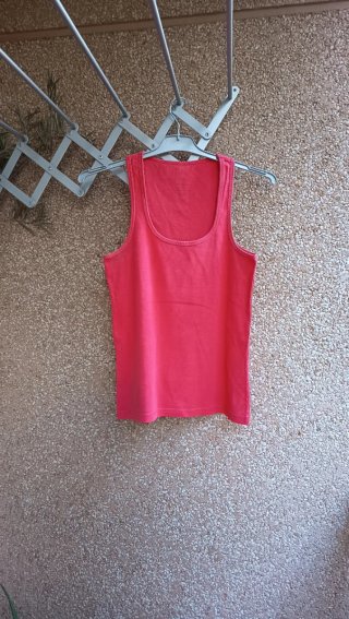 Lote dos camisetas de Mango y Stradivarius