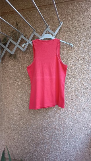 Lote dos camisetas de Mango y Stradivarius