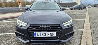 Audi A4 2.0tdi S LINE BLACK LINE