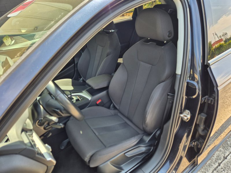Audi A4 AVANT 2.0 TDI S line edition 2018, foto 17