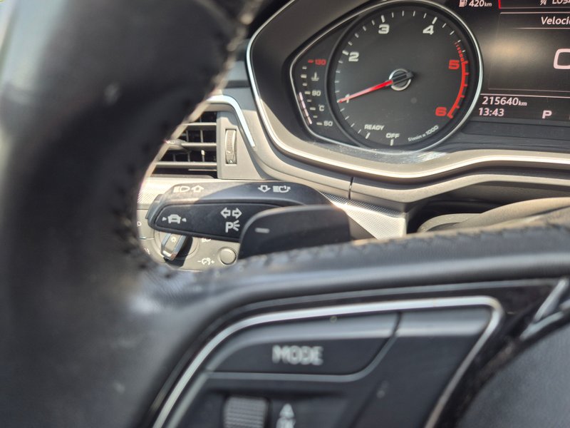 Audi A4 AVANT 2.0 TDI S line edition 2018, foto 21