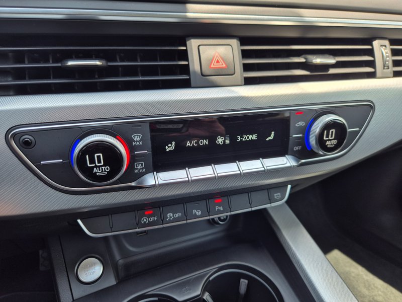 Audi A4 AVANT 2.0 TDI S line edition 2018, foto 23
