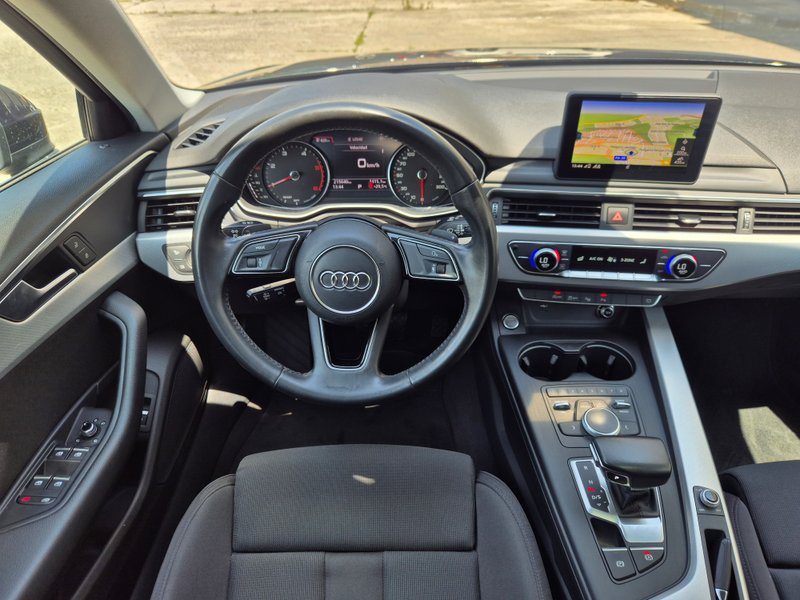 Audi A4 AVANT 2.0 TDI S line edition 2018, foto 27
