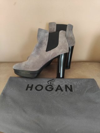 Stivaletti Hogan grigio camoscio tacco largo