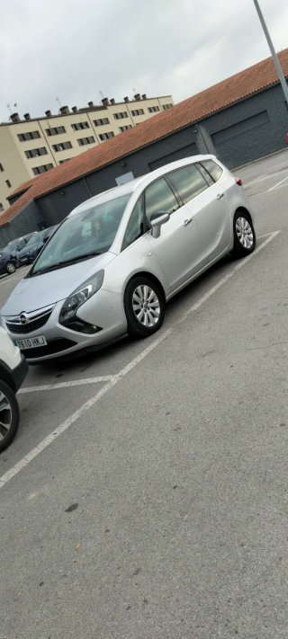 Opel Zafira Tourer 2012