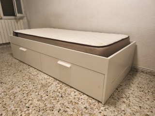 Cama individual 90*180, prácticamente nueva