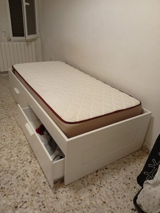 Cama individual 90*180, prácticamente nueva