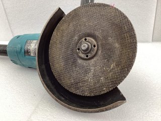 radial makita ga9020