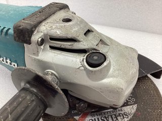 radial makita ga9020