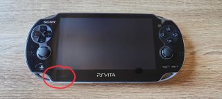 PS Vita 3.68 con 3 juegos, cargador y memoria 8gb